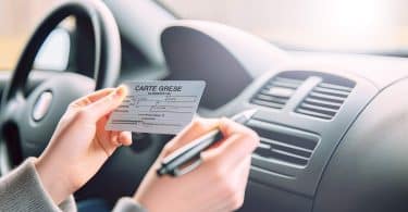 Carte grise sans permis: découvrez la vérité légale