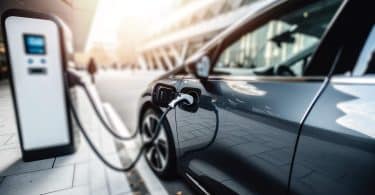 Coût pour recharger une voiture électrique en 2023 : surprise